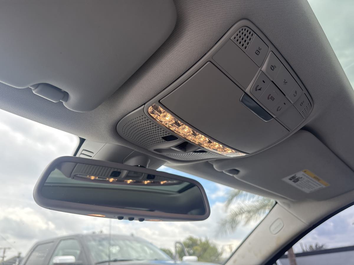 2015 Mercedes Benz C 300 photo 20