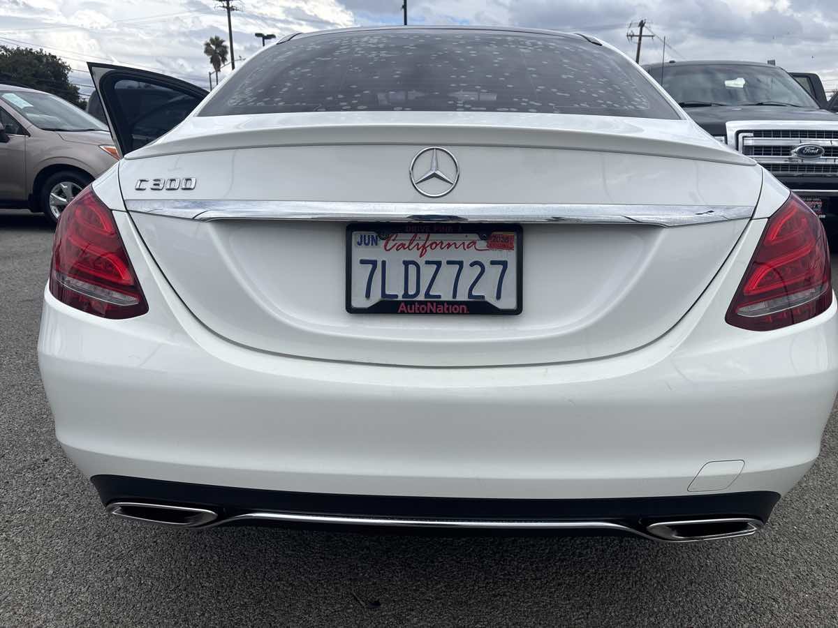 2015 Mercedes Benz C 300 photo 21