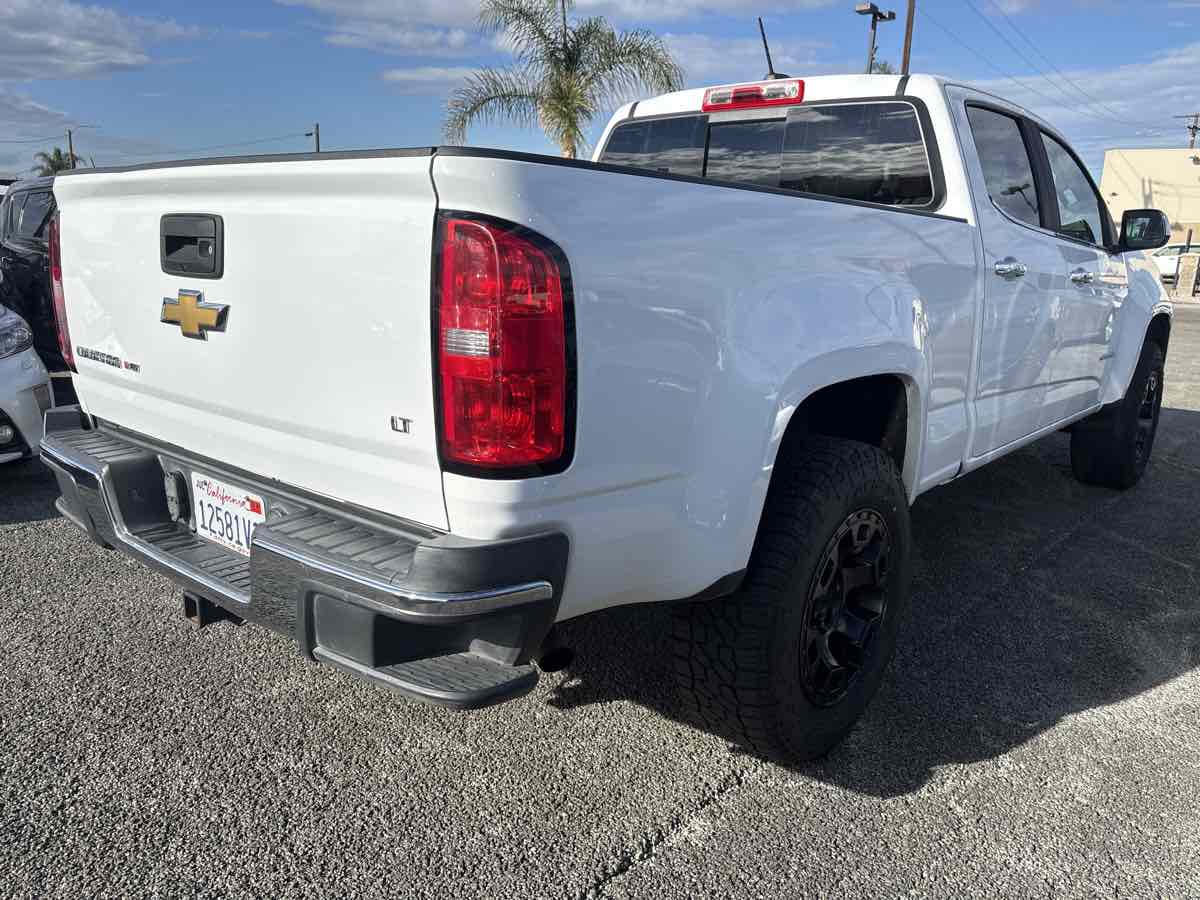 2017 Chevrolet Colorado LT photo 3