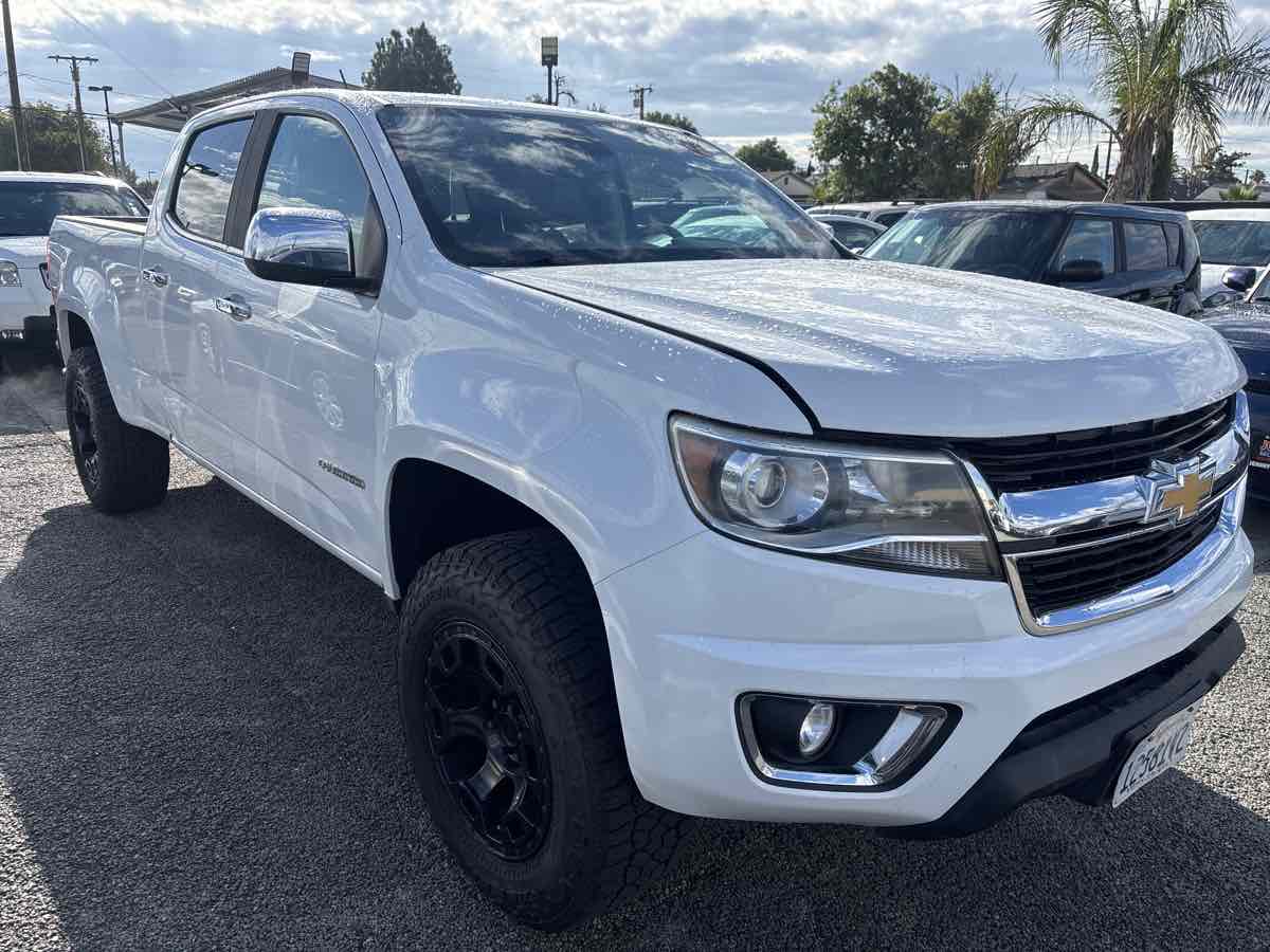 2017 Chevrolet Colorado LT photo 4