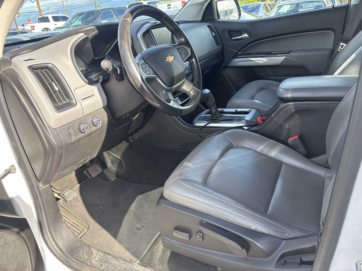 2017 Chevrolet Colorado LT photo 5