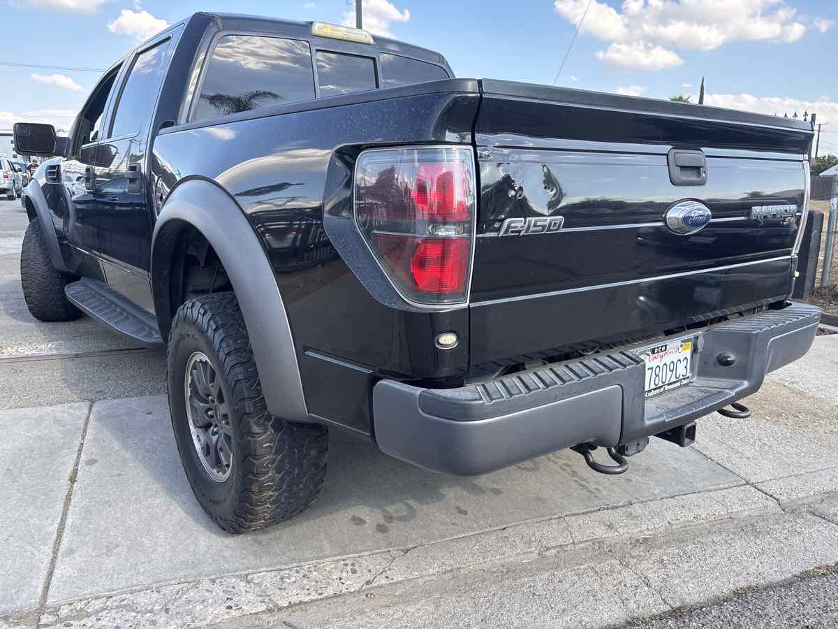 2011 Ford F-150 SVT Raptor photo 2
