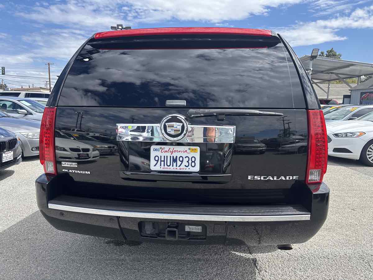 2012 Cadillac Escalade ESV Platinum photo 2
