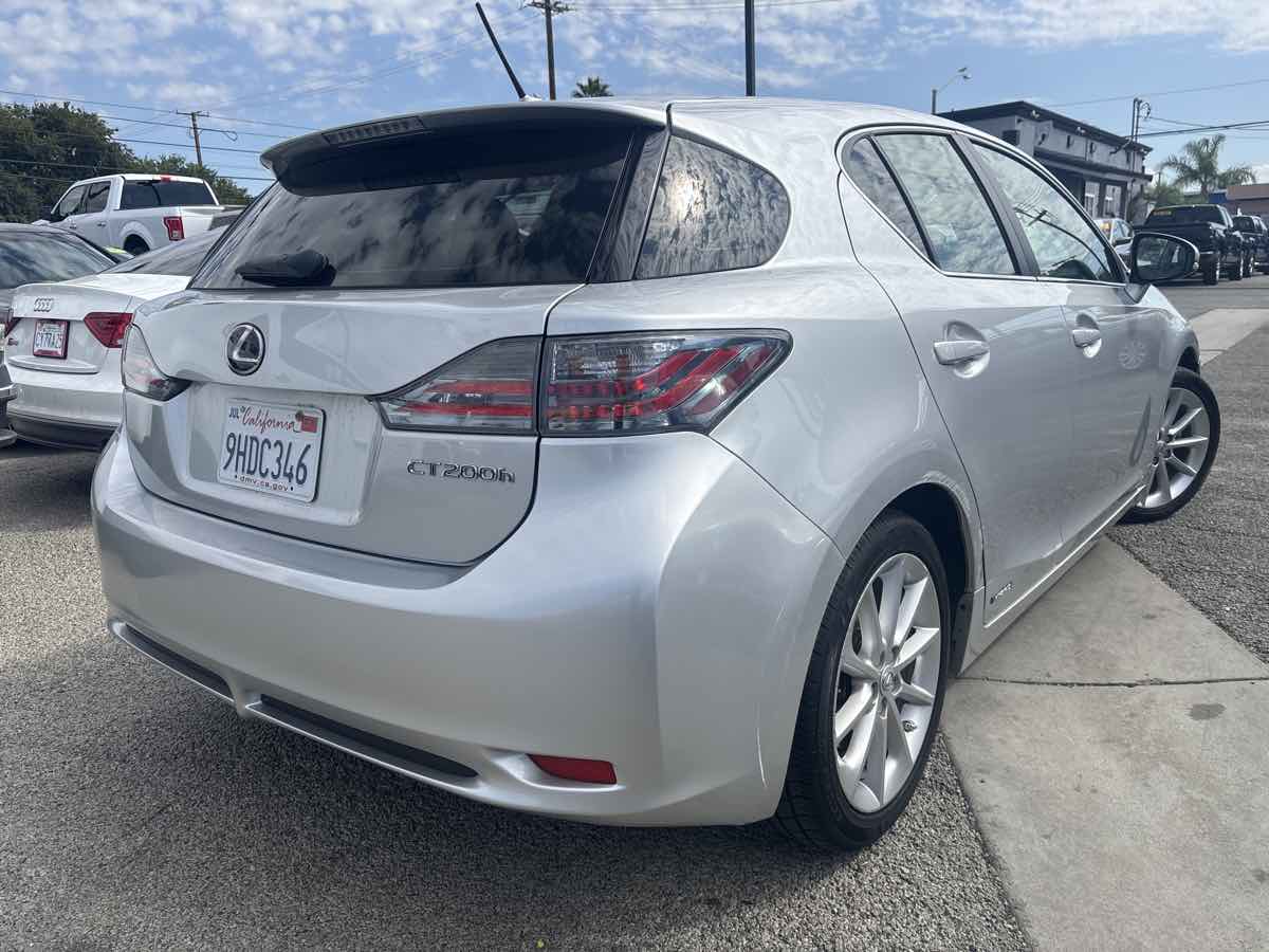 2013 Lexus CT 200h photo 3