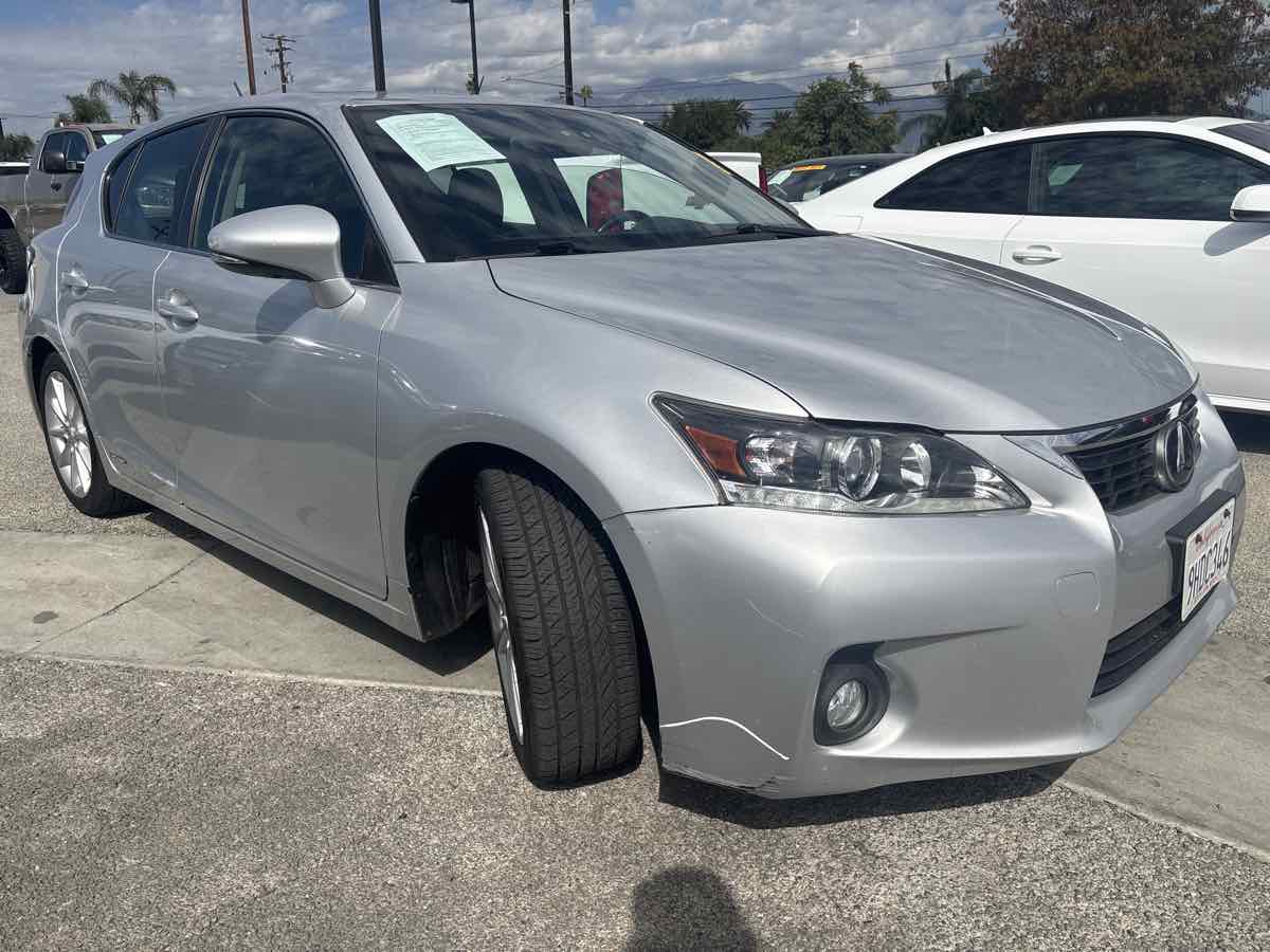 2013 Lexus CT 200h photo 4