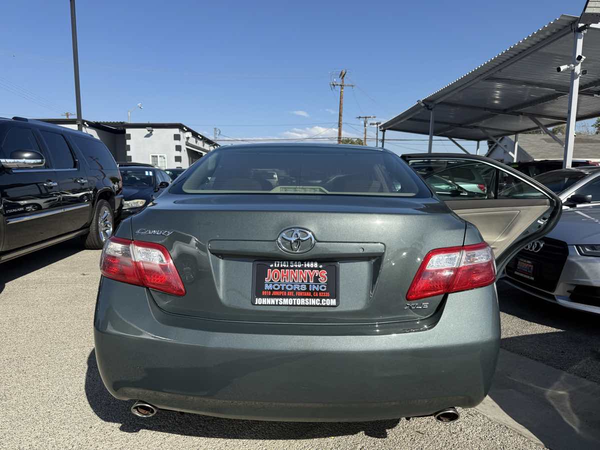 2007 Toyota Camry LE photo 4