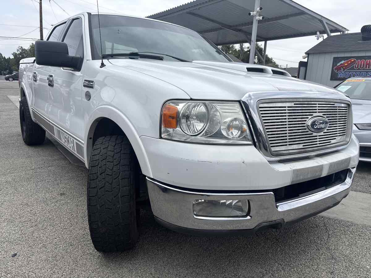 2005 Ford F-150 Lariat photo 4