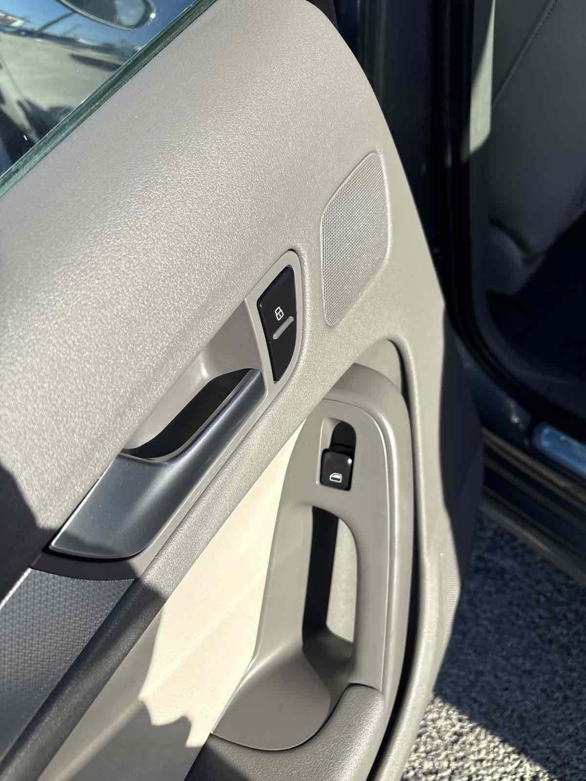 2012 Audi A4 2.0T Premium Plus photo 11