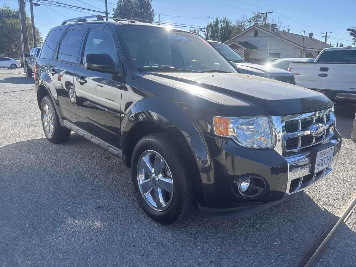 2011 Ford Escape Limited photo 3