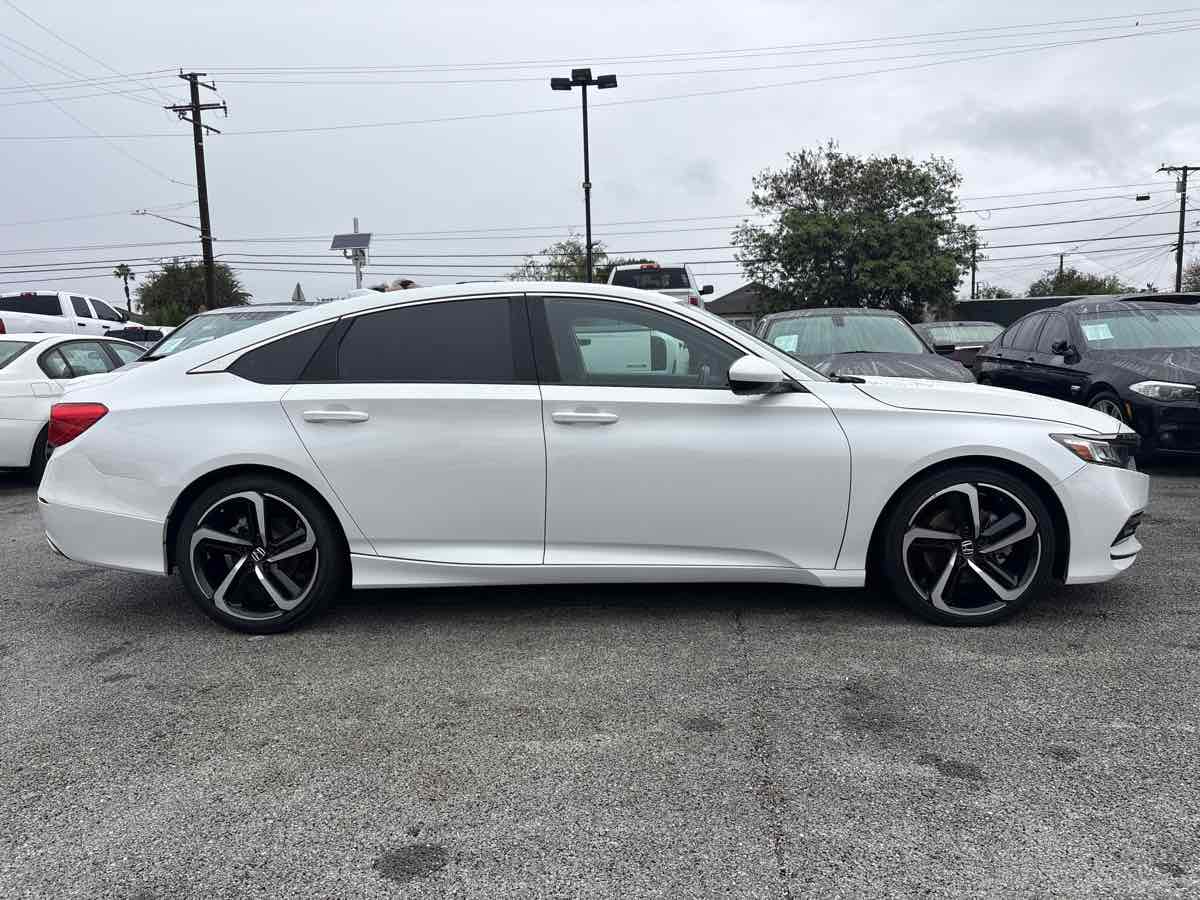 2018 Honda Accord Sport 1.5T photo 4