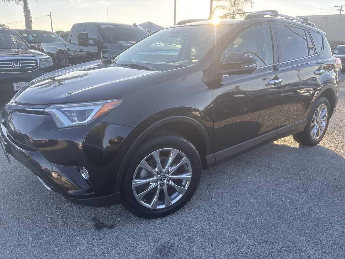 2016 Toyota RAV4 Limited photo 3