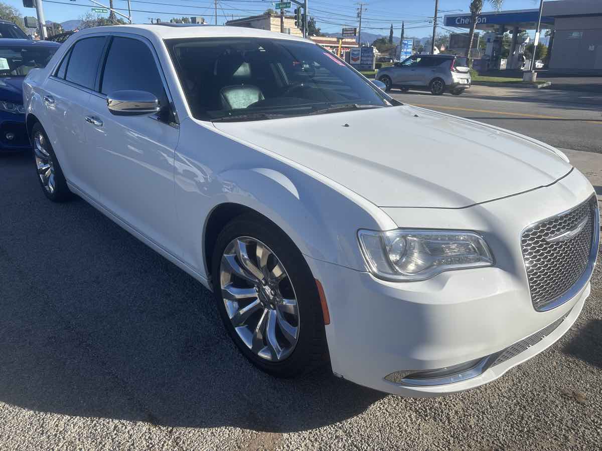 2016 Chrysler 300 C Base photo 4