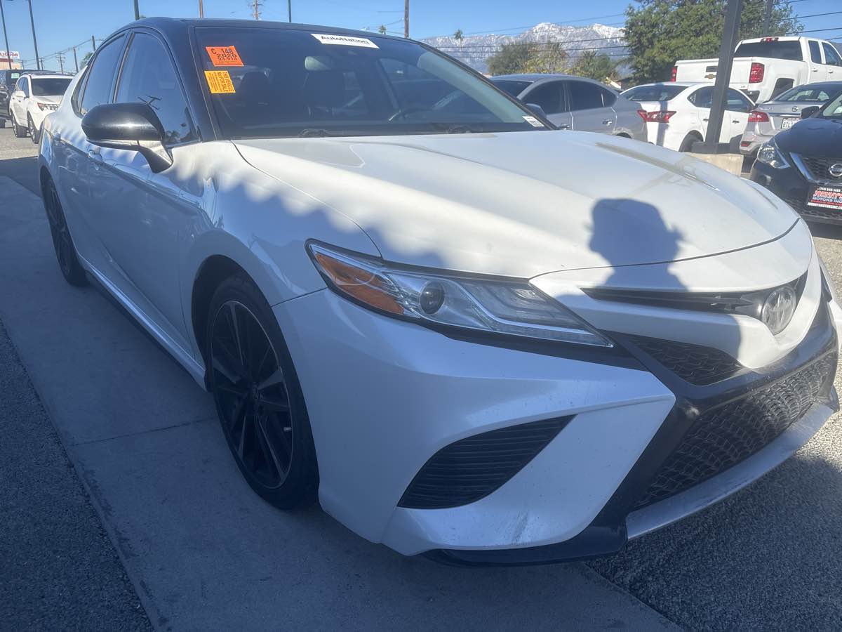 2020 Toyota Camry XSE photo 4
