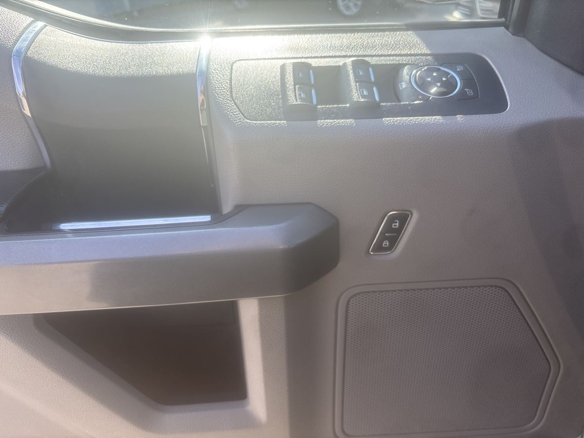 2016 Ford F-150 XLT - Photo 11