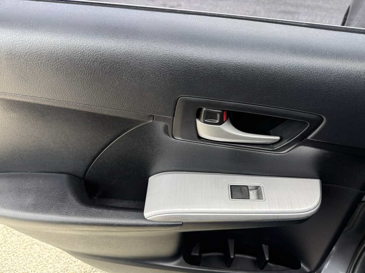2014 Toyota Camry SE - Photo 16