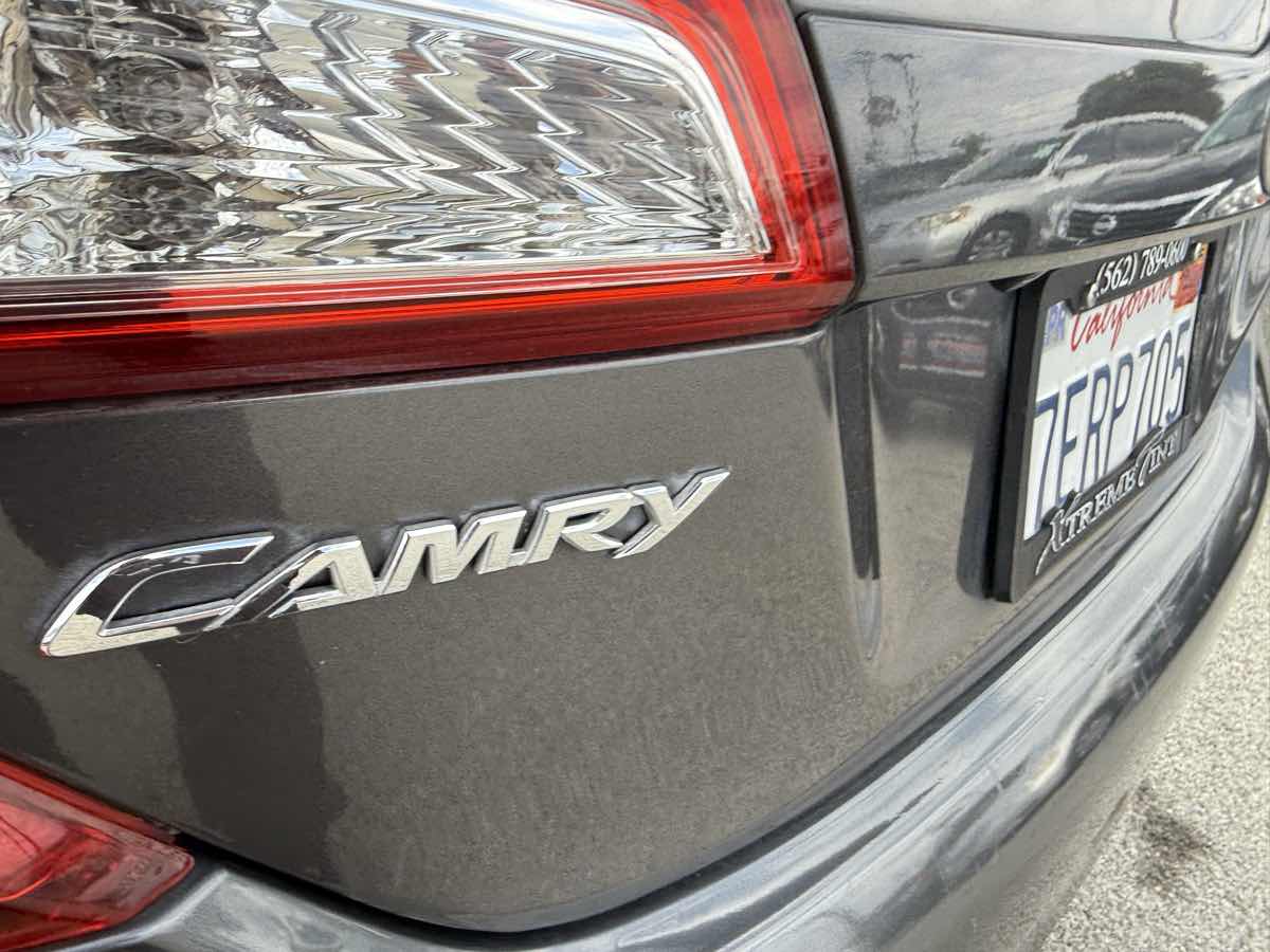 2014 Toyota Camry SE - Photo 27