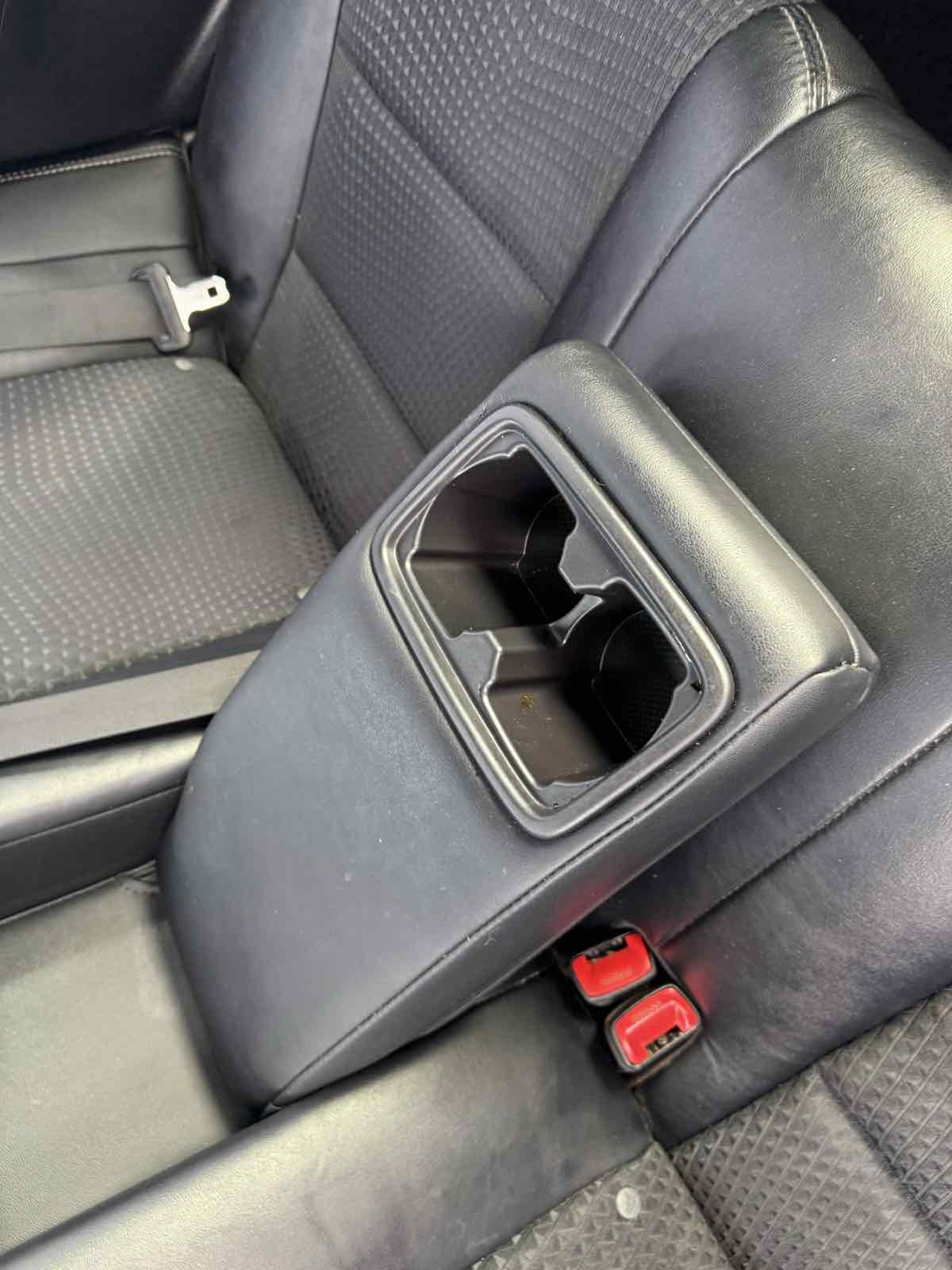 2014 Toyota Camry SE - Photo 35