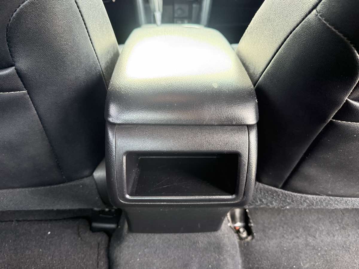 2014 Toyota Camry SE - Photo 36