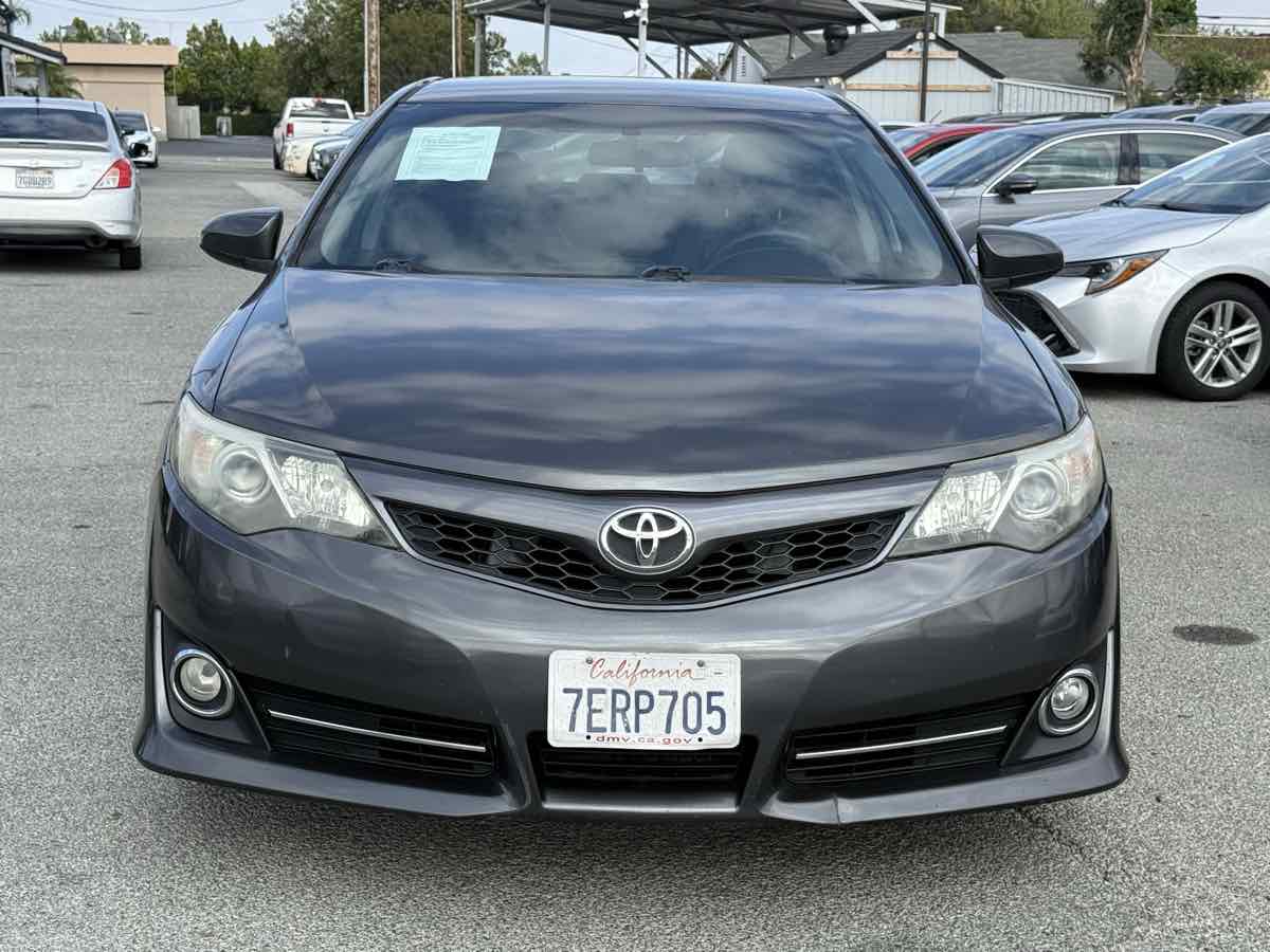2014 Toyota Camry SE - Photo 48
