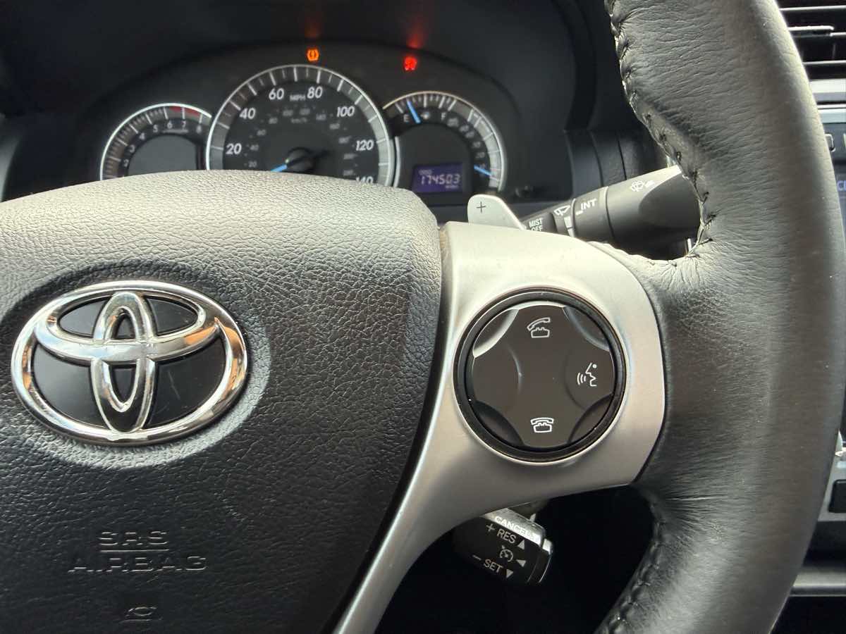 2014 Toyota Camry SE - Photo 59