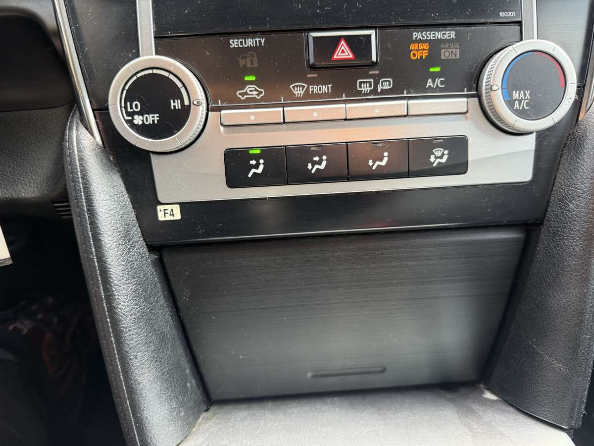 2014 Toyota Camry SE - Photo 64