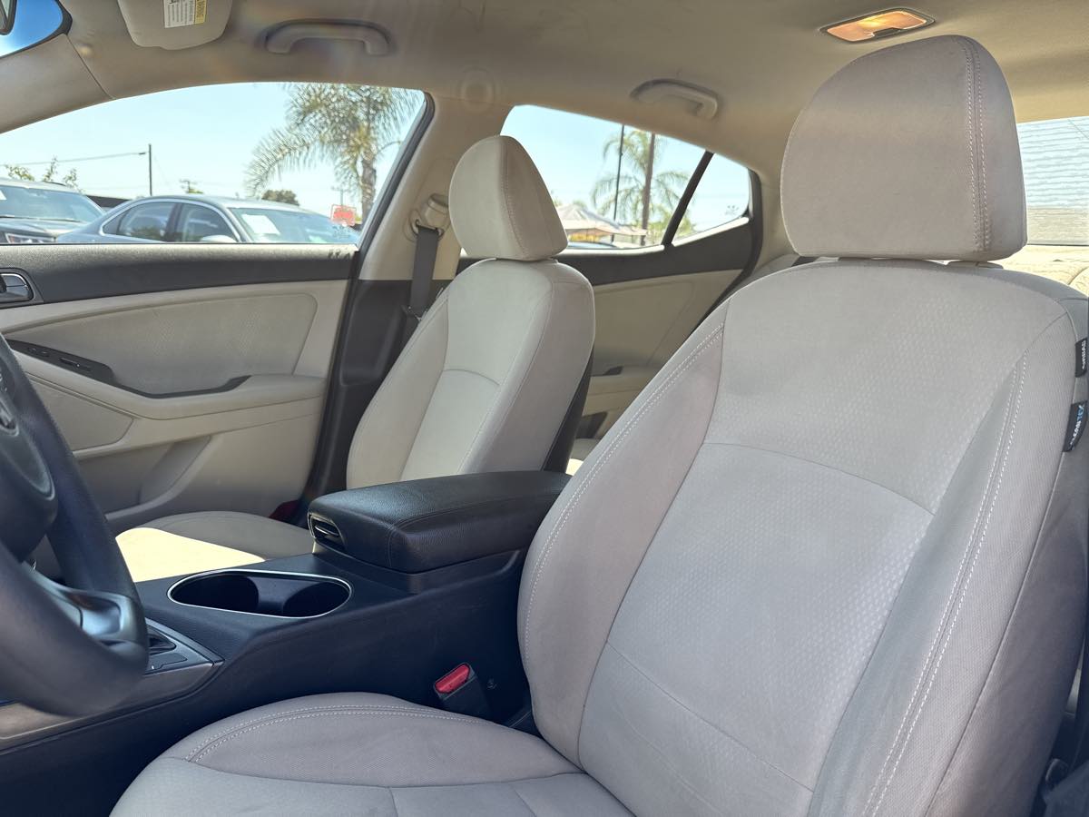 2015 Kia Optima LX - Photo 8