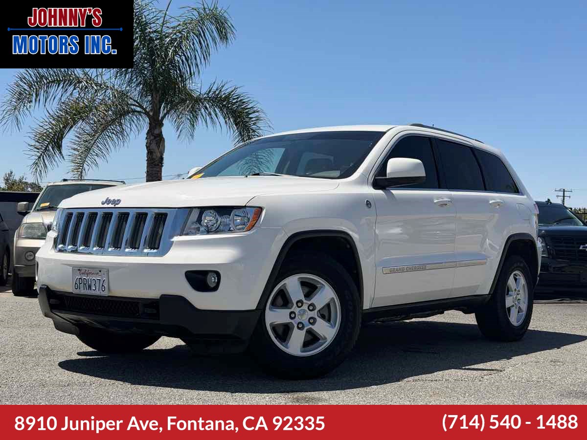 2011 Jeep Grand Cherokee Laredo 4WD's photo