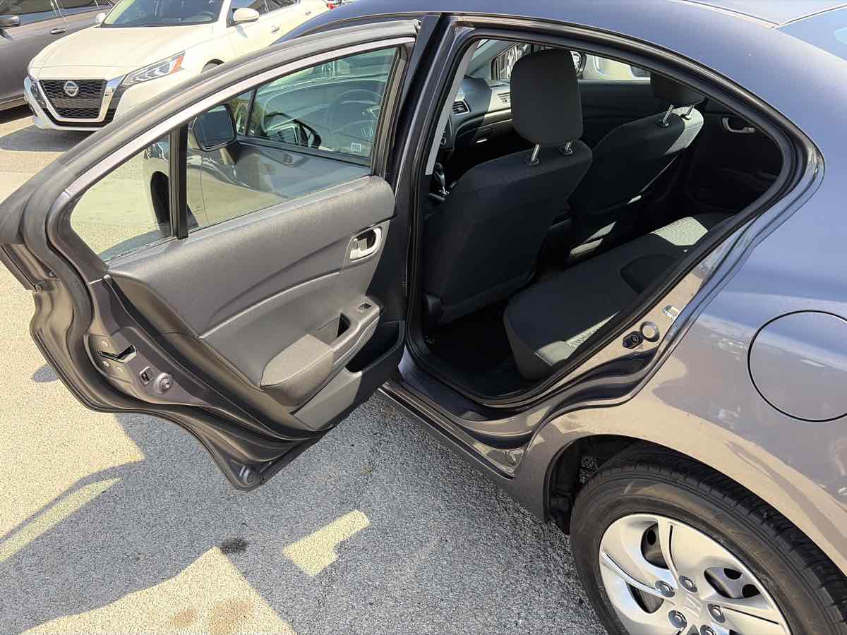 2015 Honda Civic LX - Photo 11