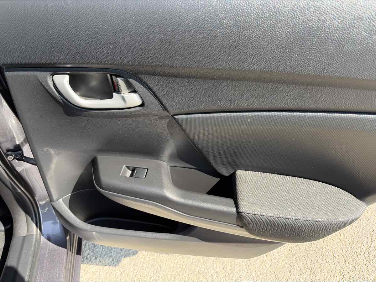 2015 Honda Civic LX - Photo 23