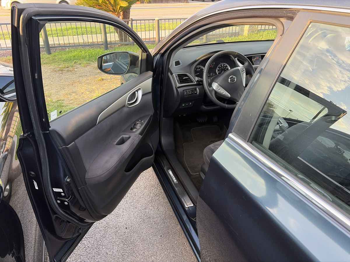 Nissan Sentra photo 7