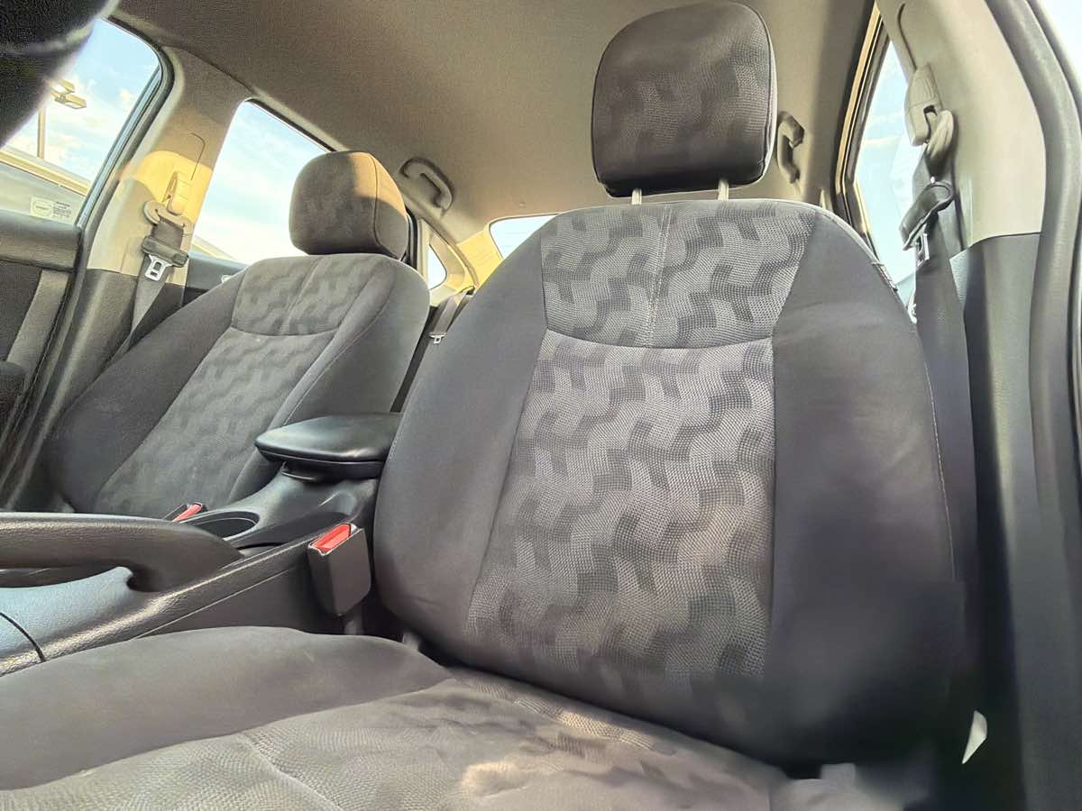 Nissan Sentra photo 9