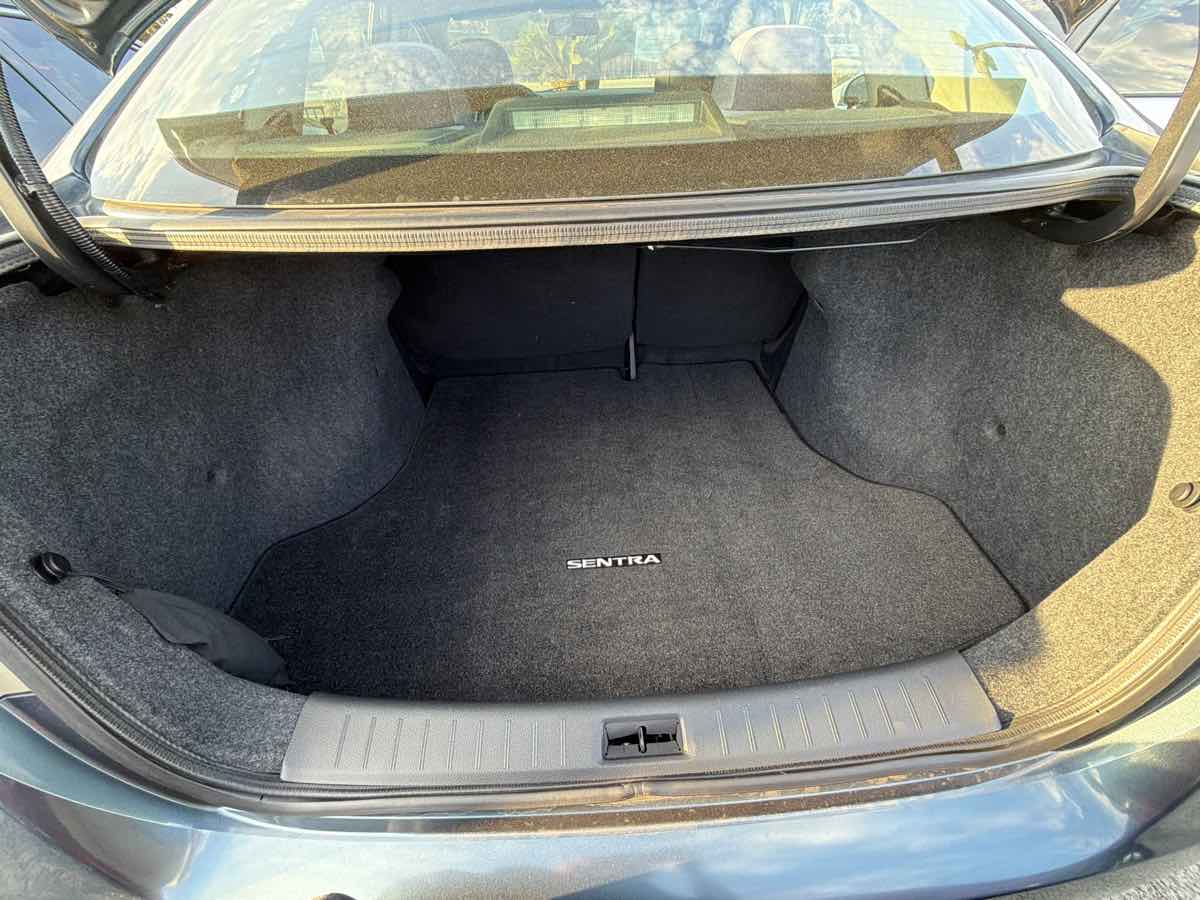Nissan Sentra photo 18