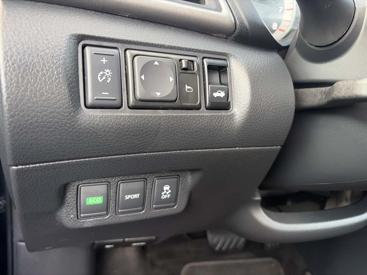 Nissan Sentra photo 38