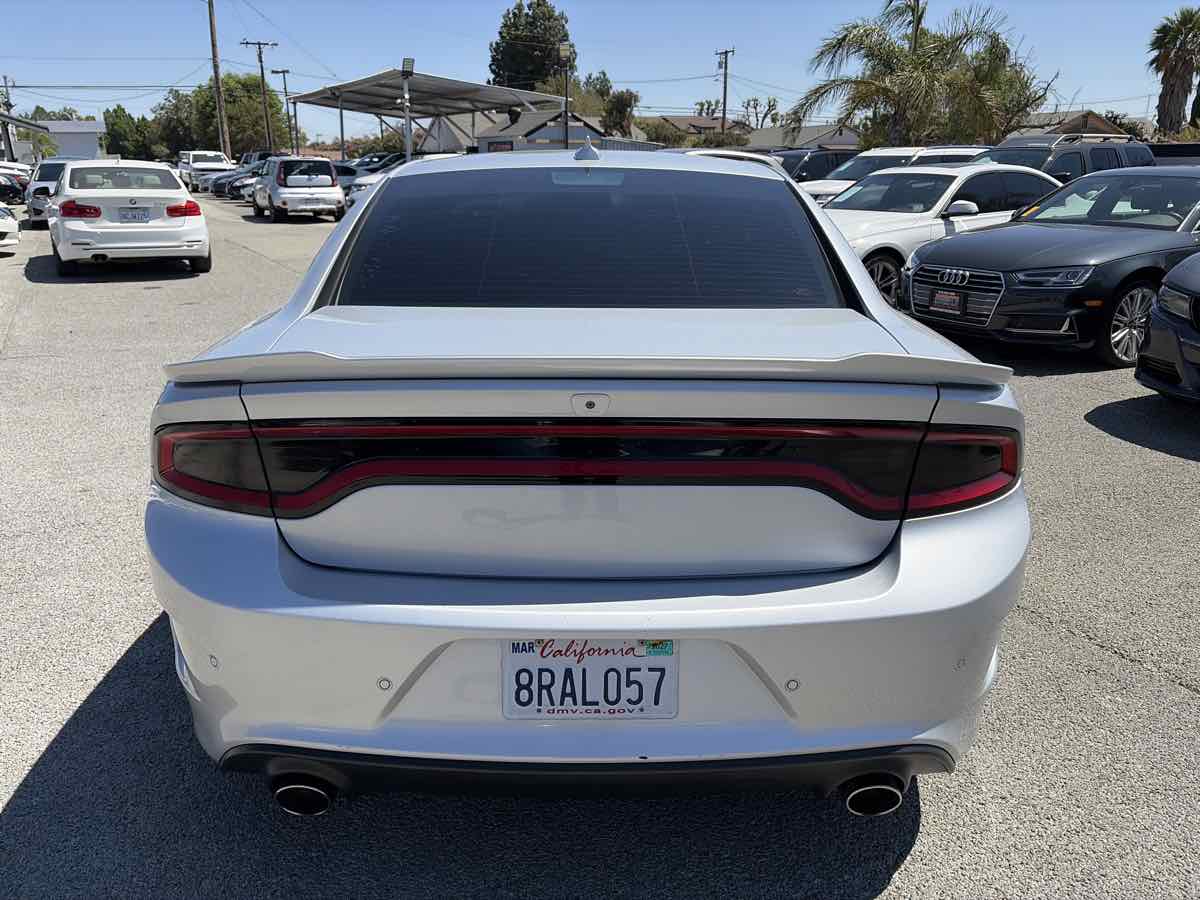 Dodge Charger photo 3