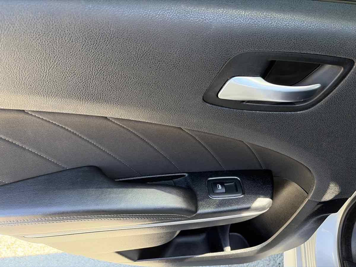 Dodge Charger photo 12