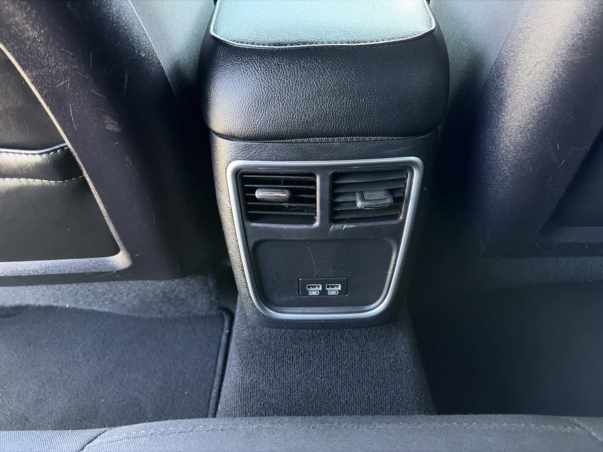 Dodge Charger photo 16