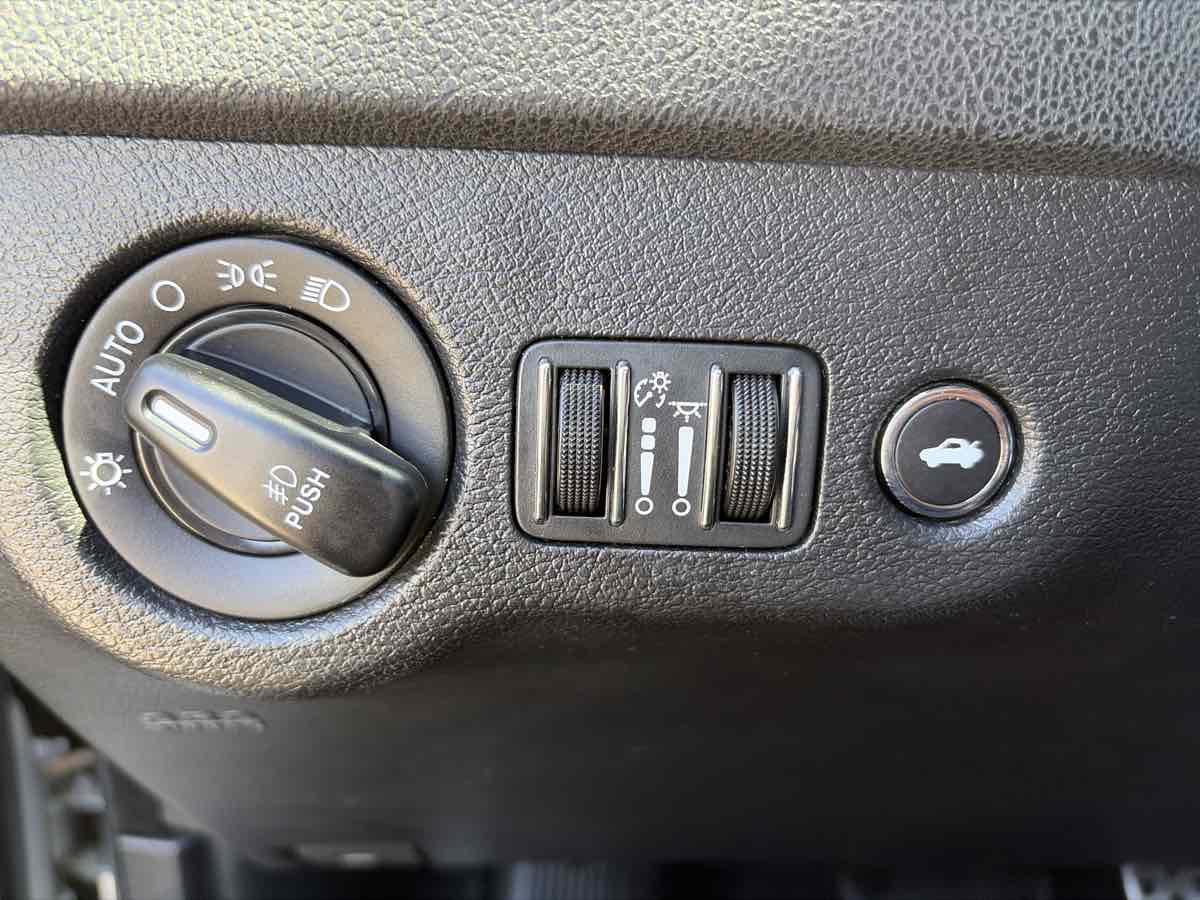 Dodge Charger photo 40