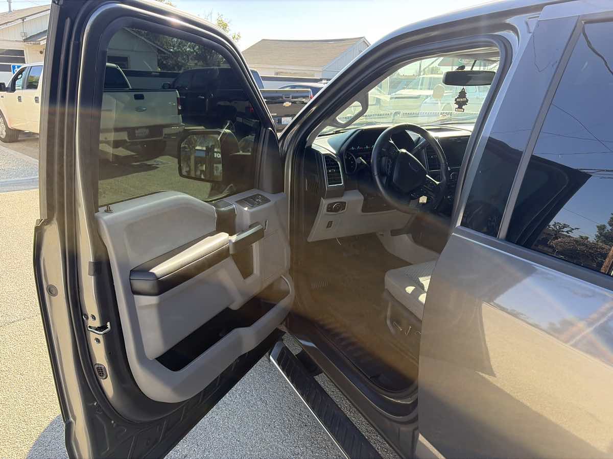 Ford F-150 photo 6