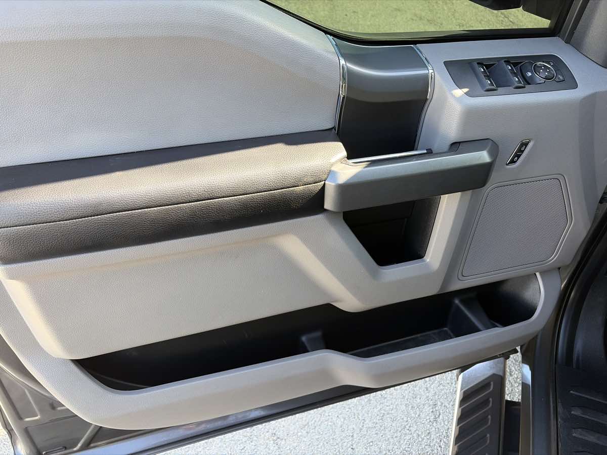 Ford F-150 photo 7