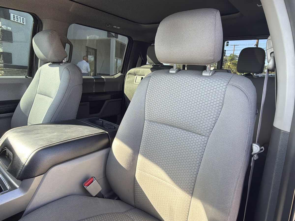 Ford F-150 photo 8