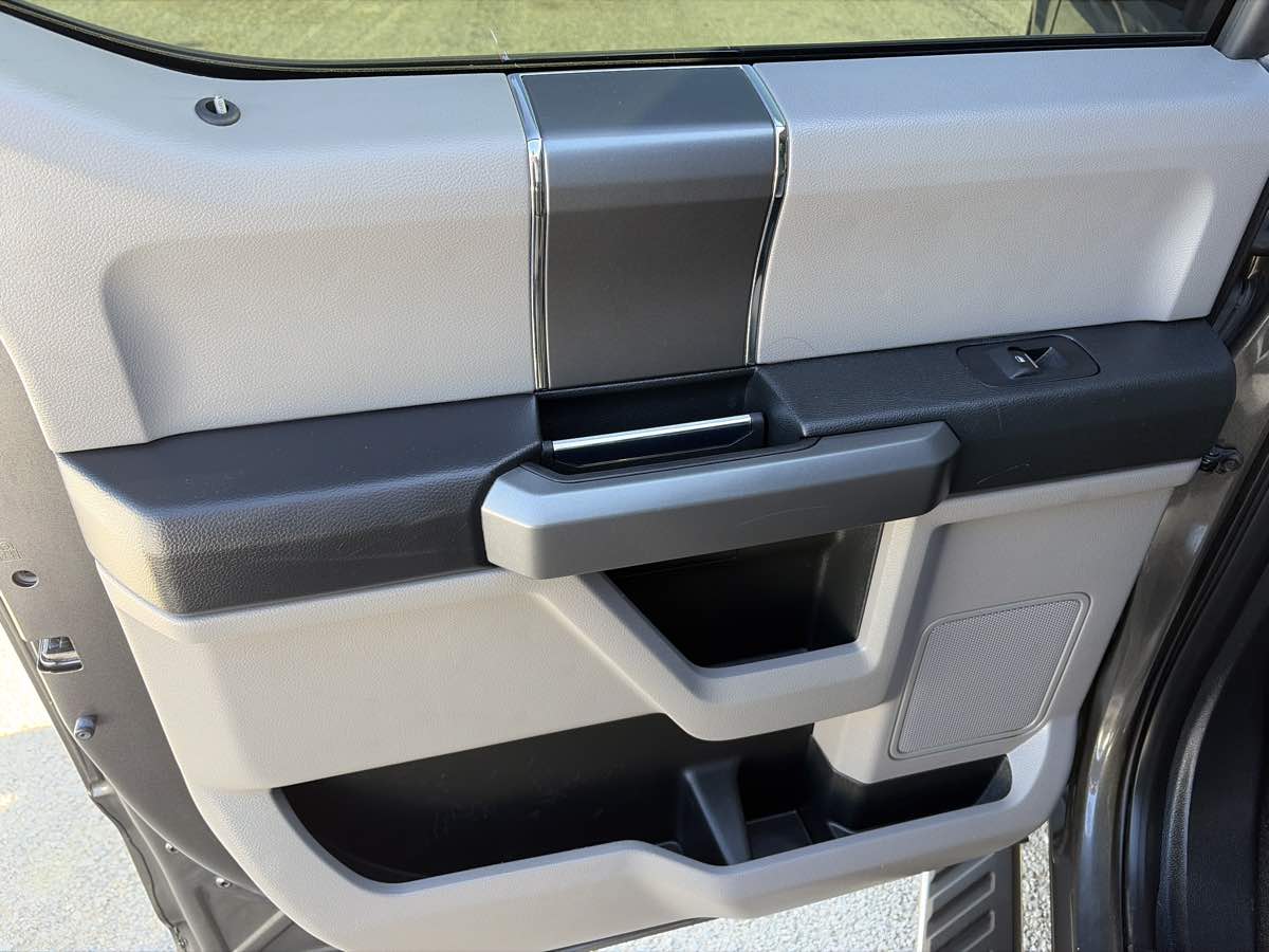 Ford F-150 photo 12