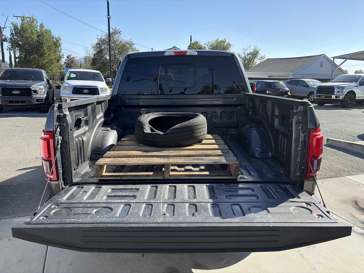 Ford F-150 photo 17