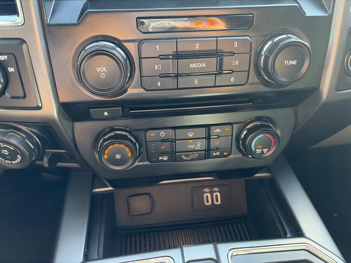 Ford F-150 photo 41