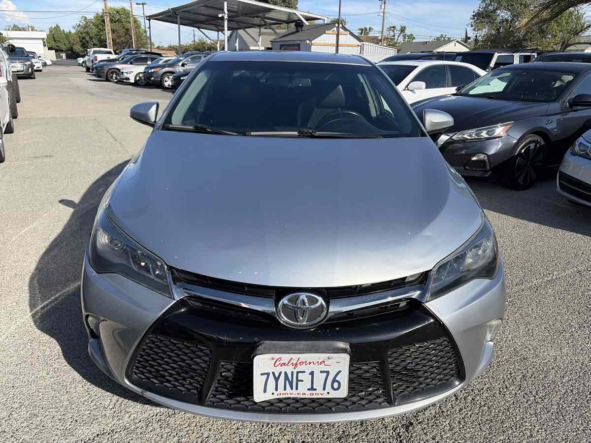 Toyota Camry photo 4