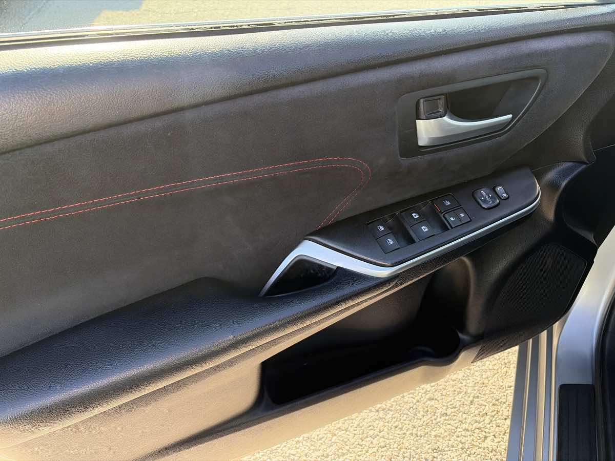 Toyota Camry photo 6