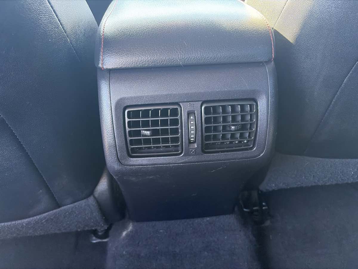 Toyota Camry photo 15