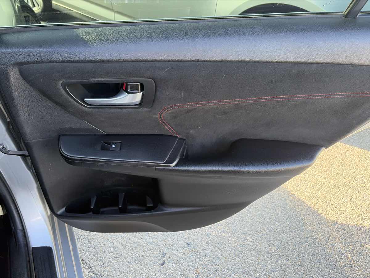 Toyota Camry photo 22