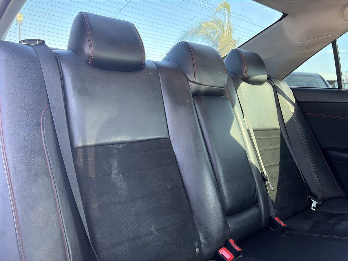 Toyota Camry photo 23