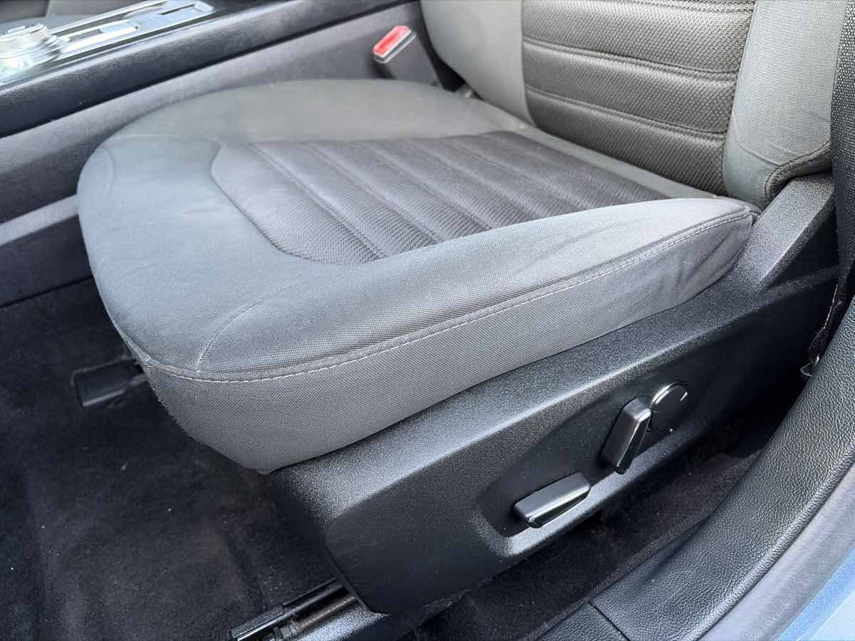 Ford Fusion photo 9