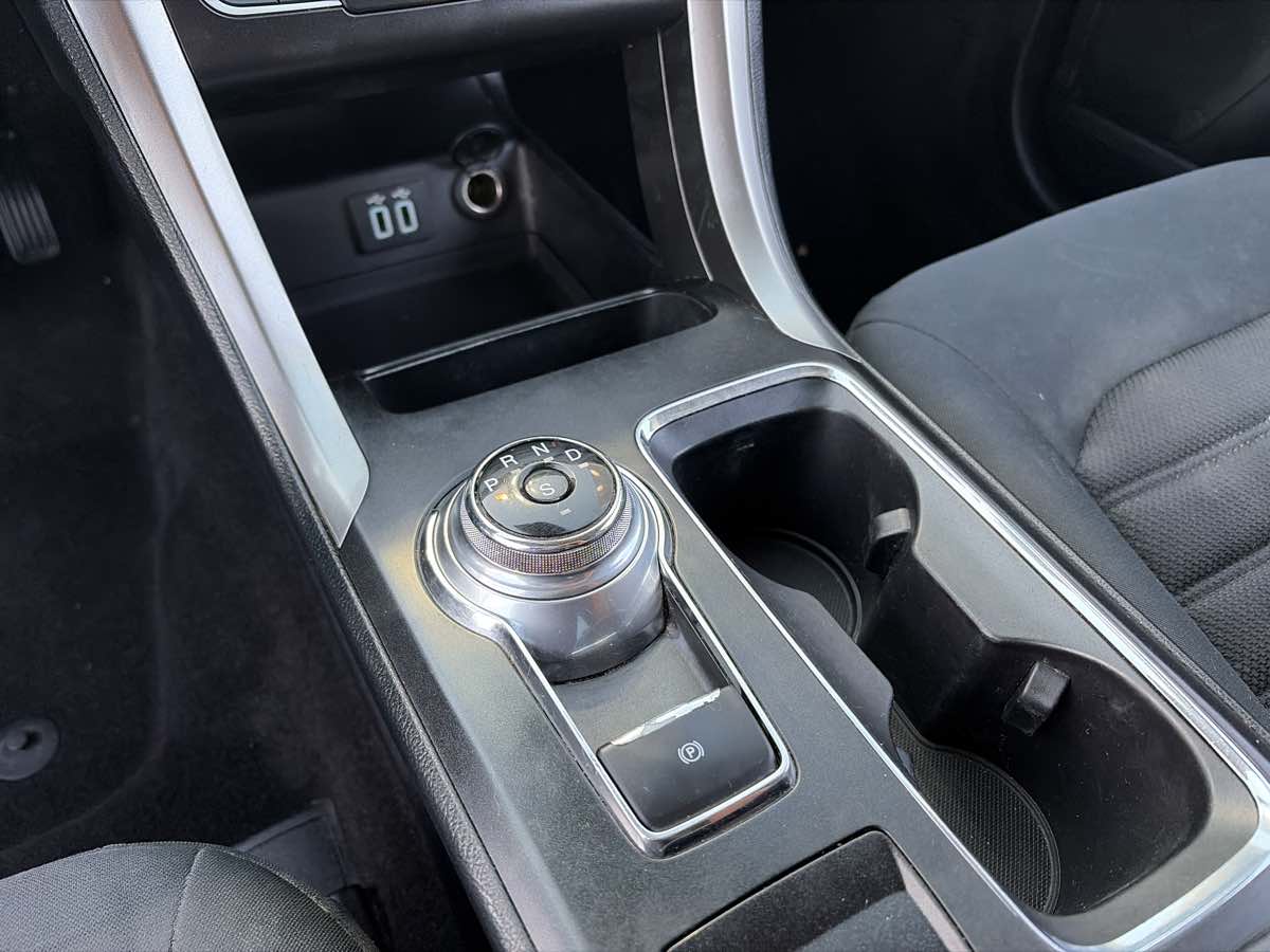 Ford Fusion photo 37